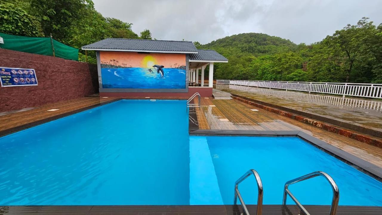 Nisarg Resort Guhāgar Exteriér fotografie